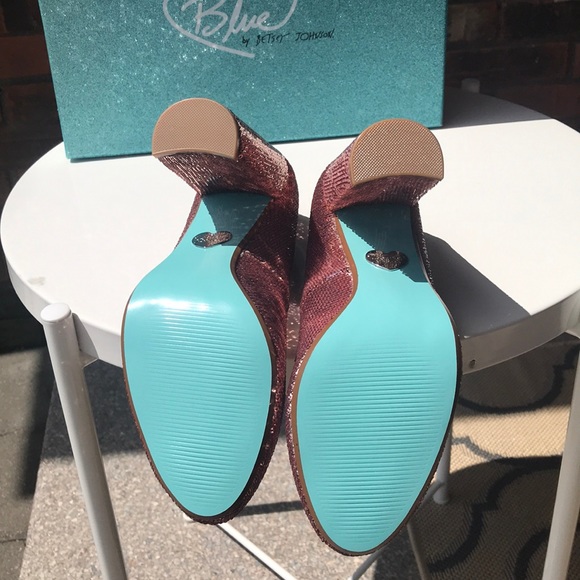Betsey Johnson Sequined Heels! - Picture 5 of 6